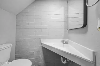 Photo #5: 7013231 Listing 