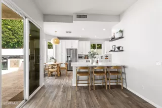 Photo #5: 7013348 Listing 