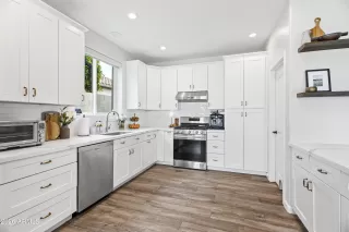 Photo #6: 7013348 Listing 