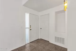 Photo #5: 7013358 Listing 