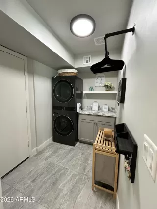 Photo #6: 7013451 Listing