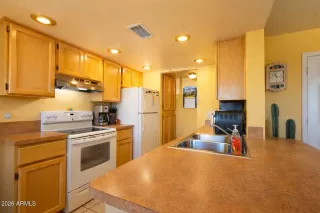 Photo #5: 7013503 Listing 