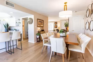 Photo #5: 7013668 Listing 