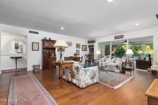 Photo #2: 7013901 Listing 