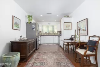 Photo #6: 7013901 Listing 