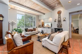 Photo #3: 7013982 Listing