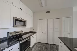 Photo #4: 7014030 Listing 