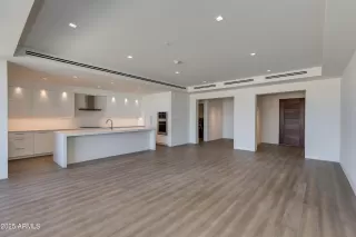 Photo #6: 7014069 Listing 