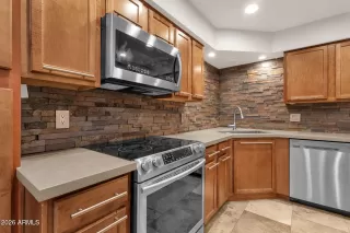 Photo #3: 7014131 Listing 