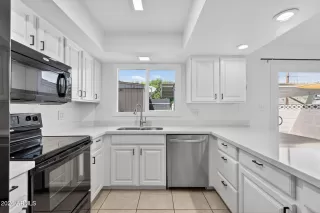 Photo #2: 7014256 Listing 