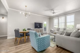 Photo #3: 7014302 Listing