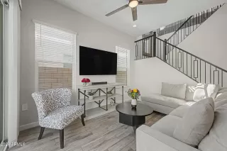 Photo #3: 7014370 Listing