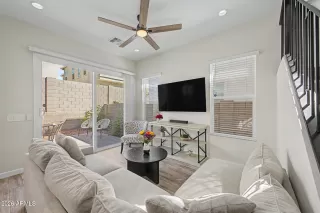 Photo #4: 7014370 Listing