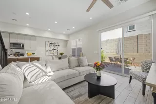 Photo #5: 7014370 Listing