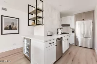 Photo #5: 7014462 Listing