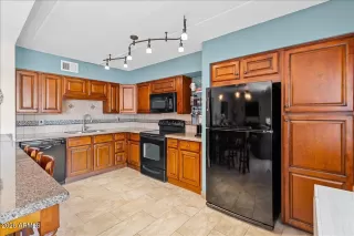 Photo #2: 7014607 Listing