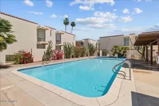 Photo #6: 7014607 Listing