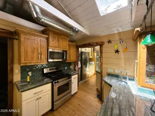 Photo #3: 7014727 Listing 