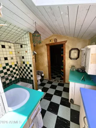 Photo #6: 7014727 Listing 