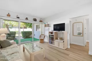 Photo #4: 7014748 Listing 