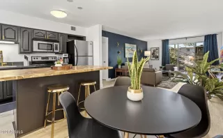 Photo #5: 7014754 Listing 