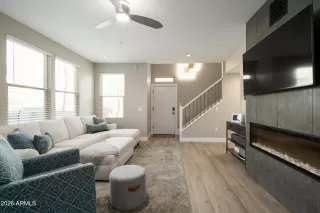 Photo #2: 7014957 Listing 