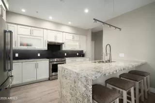 Photo #4: 7014957 Listing 