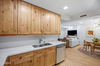 Photo #2: 7015344 Listing 