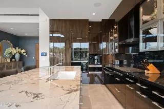 Photo #6: 7015419 Listing 