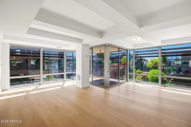 MLS: 7015538 Condo For Sale