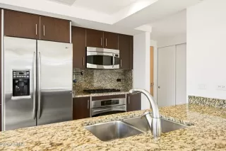 Photo #6: 7015538 Listing 