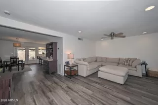 Photo #4: 7015653 Listing