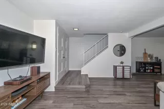 Photo #5: 7015653 Listing