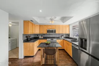 Photo #2: 7015743 Listing 