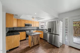 Photo #3: 7015743 Listing 