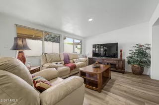 Photo #5: 7015756 Listing 