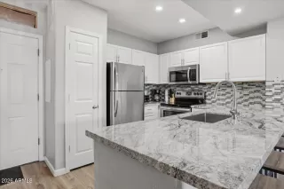 Photo #2: 7015839 Listing 