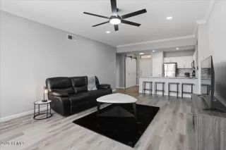 Photo #5: 7015839 Listing 