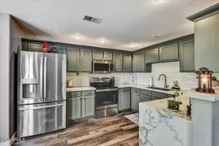 Photo #5: 7016195 Listing 