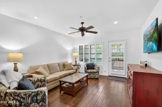 Photo #4: 7017253 Listing 