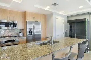 Photo #4: 7017300 Listing 