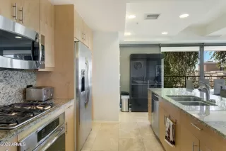 Photo #5: 7017300 Listing 