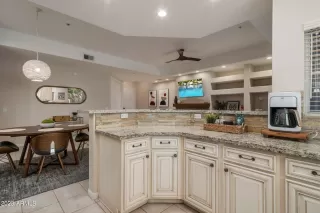 Photo #6: 7017311 Listing 