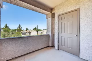 Photo #3: 7017637 Listing