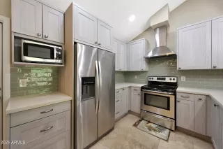 Photo #4: 7017681 Listing