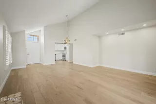 Photo #4: 7017759 Listing 