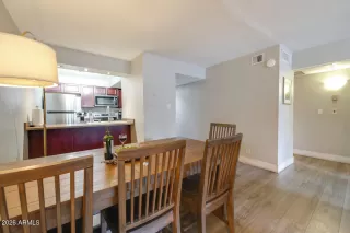 Photo #5: 7018200 Listing 