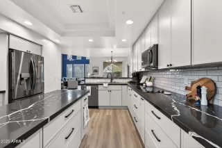 Photo #1: 7018227 Listing 