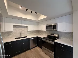 Photo #2: 7018406 Listing 