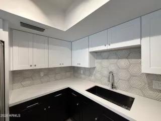 Photo #4: 7018406 Listing 